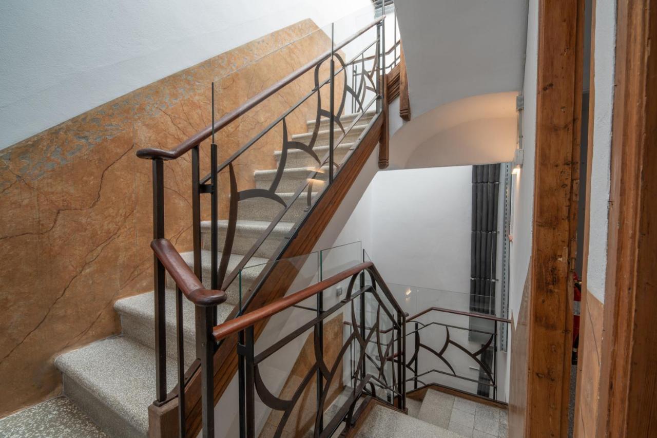 Feelathome Stadium Apartments L'Hospitalet de Llobregat Extérieur photo